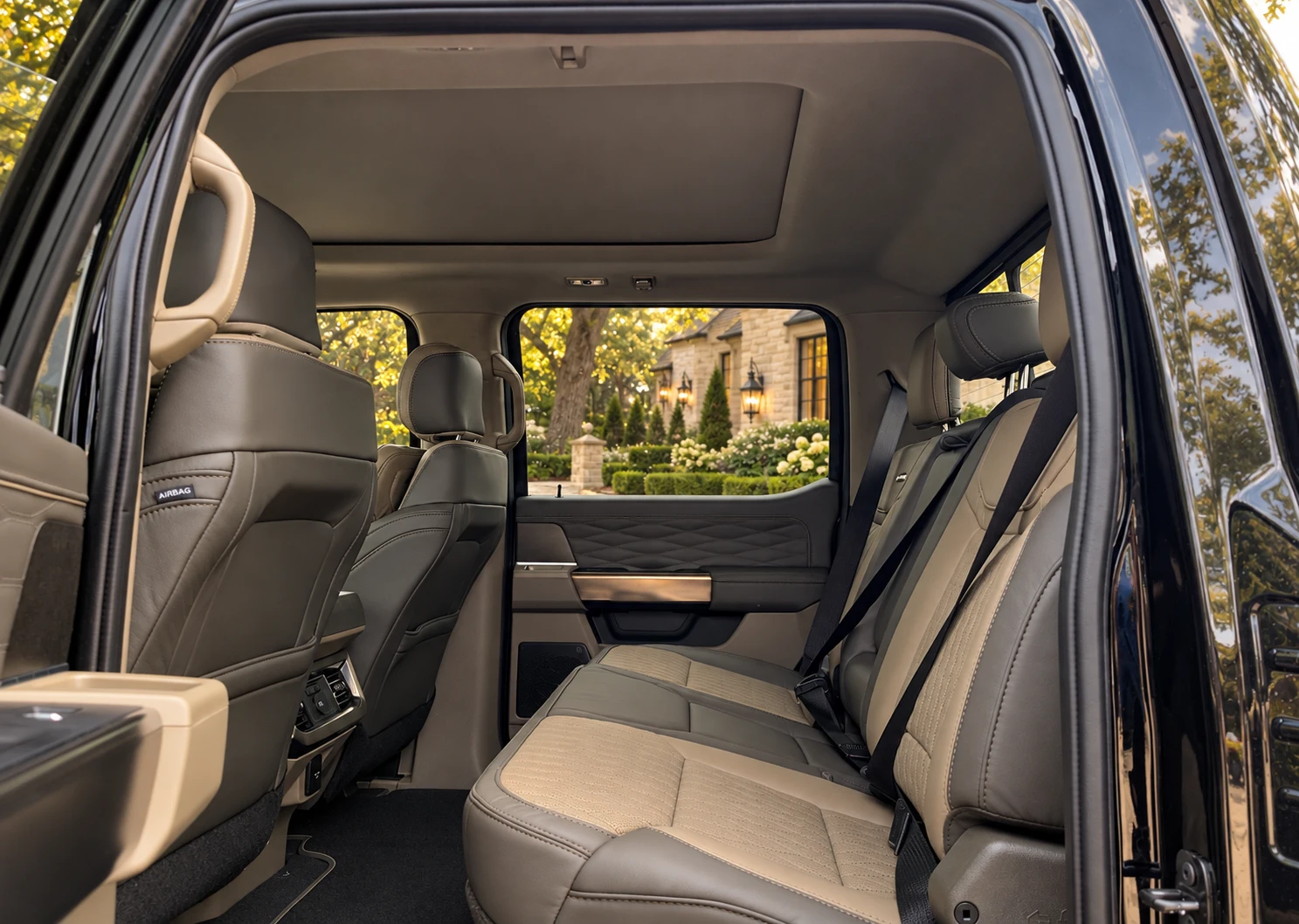 A generous rear cabin — F-450 Platinum Plus